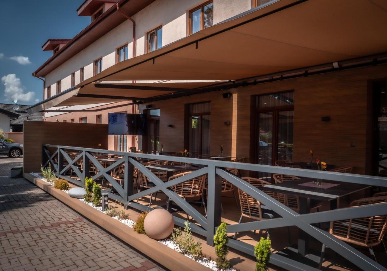 Hotel Novy Kastiel - Self Check-In Topoľčany Екстериор снимка